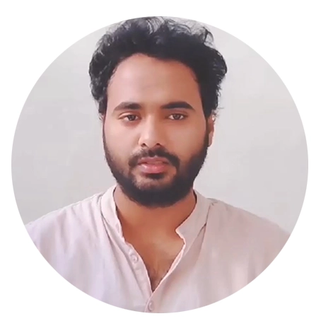 Deepak giving a student review of Oxford’s English coaching in Delhi