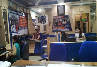 Oxford School of English, Laxmi Nagar Center
